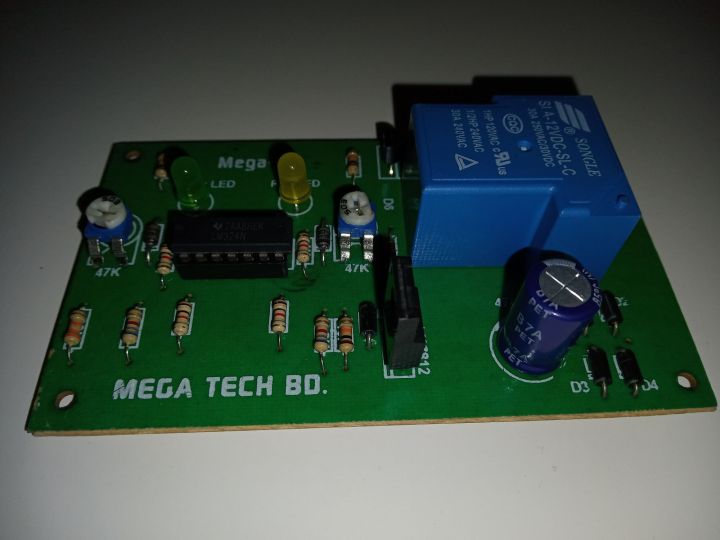 High%20low%20voltage%20protection%20circuit%20with%20one%2030%20ampere%20relay.%20-%20Image%202