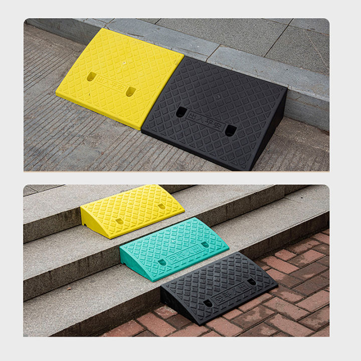 1%20Pc%20Plastic%20Curb%20Ramp,%20Non-Slip%20Threshold%20Ramp,%2030/40/50%20Mm%20Height,%20For%20Cars,%20Bicycles,%20Wheelchairs%20%E2%80%93%20Smooth%20Uphill%20Transition%20-%20Image%204