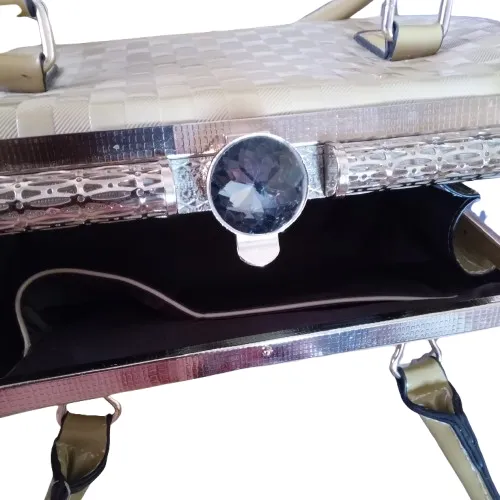 Ladies%20HandBag%20%7C%20Fancy%20Purse%20%7C%20Party%20Purse%20%7C%20Metal%20Frame%20%7C%20Stylish%20Purse%20%7C%20Light%20Weight%20Bamboo%20Handle%20Bag%20-%20Image%206