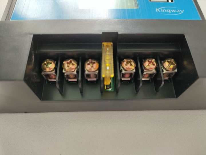 20A%20LCD%20Display%20PWM%20Solar%20Charge%20Controller%20Battery%20Charger%20Solar%20Panel%20Voltage%20Regulator%2012V%2024V%2020%20Ampere%20Smart%20Battery%20Charger%20-%20Image%204