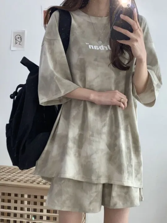 New%20in%20Summer%20Women's%20Tie%20Dye%20Workmanship%20Sportswear%20Set%20Short%20Sleeve%20Loose%20Wide%20Leg%20Shorts%20Casual%20Outfit%20Simple%20Two%20Piece%20Set%20-%20Image%204