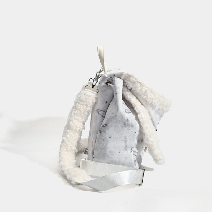 Cute%20Fluffy%20Rabbit%20Ears%20Hat%20Backpack%20for%20Autumn%20Winter%20New%20Design%20High-sense%20Large%20Capacity%20Hundred-match%20Bag%20for%20Women%20-%20Image%202