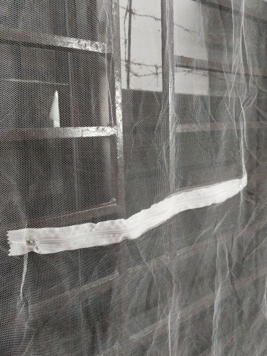 Anti%20Mosquito%20Window%20Net%20with%20Zipper%205/5.5%20Feet%20%7C%20White%20Premium%20Quality%20Mosquito%20Net%20for%20Window%20%7C%20Washable%20&%20Easy%20to%20Install%20%7C%20Smart%20Home%20Protection%20-%20Image%208