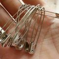 20 Pcs/Lot Nickel Plated Anti-rust Paper Clips Home Multipurpose Paper Clips Stationery Pins Safety Pins to Secure Clothes. 