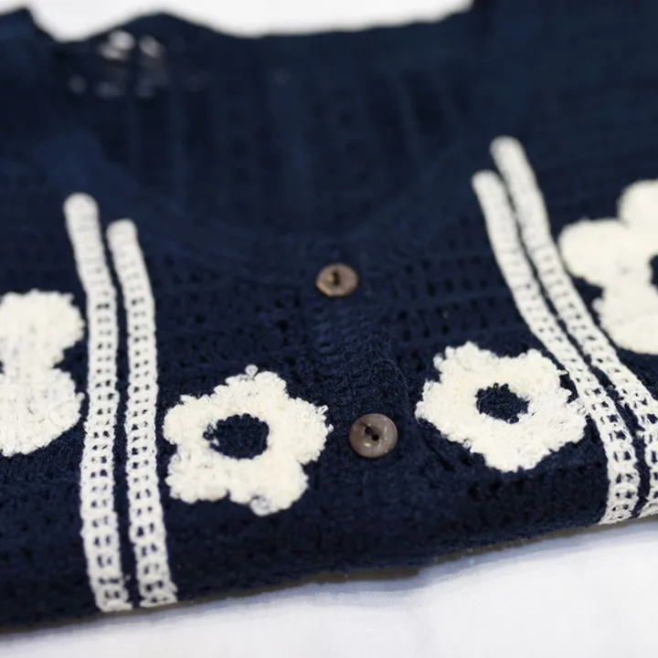 Cute%20Flower%20Crochet%20Vest%20Top%20for%20Women%20Teen-girl%20Button%20Front%20Sleeveless%20Crop%20Waistcoat%20%20Summer%20Boho%20Chic%20Vacation%20Beach%20Outfit%20-%20Image%204