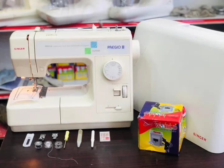 Sewing%20machine%20-%20Image%204