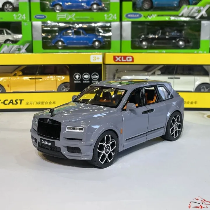 1:20%20Rolls-Royce%20Cullinan%20Alloy%20Car%20Model%20Simulation%20Toy%20Sound%20And%20Ligh%20-%20Image%202