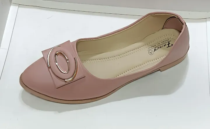 Light%20Grey%20Color%20Chain%20Design%20Close%20Shoes%20For%20Women%20-%20Image%202