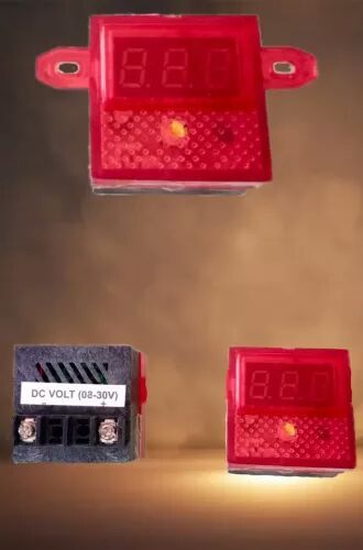 DIGITAL%2012V%20DC%20VOLT%20METER%20-%20Image%202