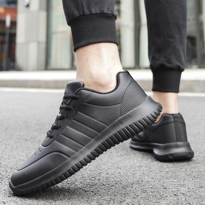 Chef%20shoes%20four%20season%20soft-sole%20anti-slip%20oil-proof%20waterproof%20portable%20kitchen%20work%20shoes%20fashion%20plus%20size%20casual%20men's%20shoes%20-%20Image%204