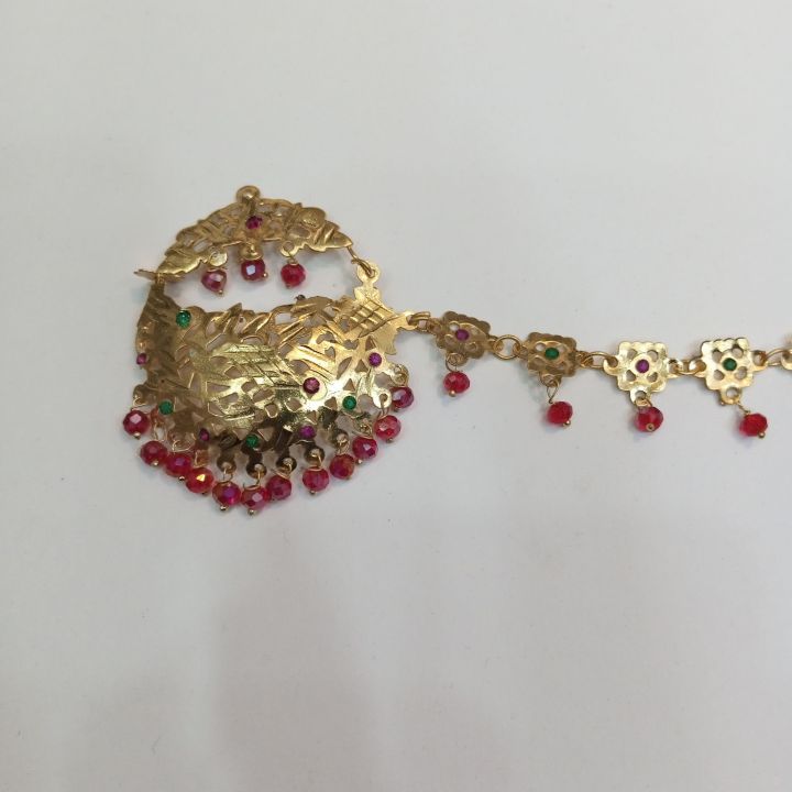 Gold-Plated%20Traditional%20Bridal%20Manjus%20Nath%20with%20Red%20Beads%20%E2%80%93%20Raaikal%20Jewels%20-%20Image%207