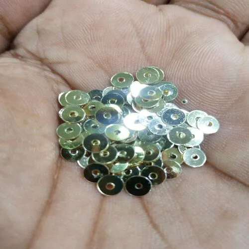Golden%20Colour%204Mm%20Size%20Plain%20Sequence/Sitara%20-%20Premium%20Quality%20Embellishments%20At%20A%20Reasonable%20Price%20For%20Long-Lasting%20Shine%20-%20Image%205