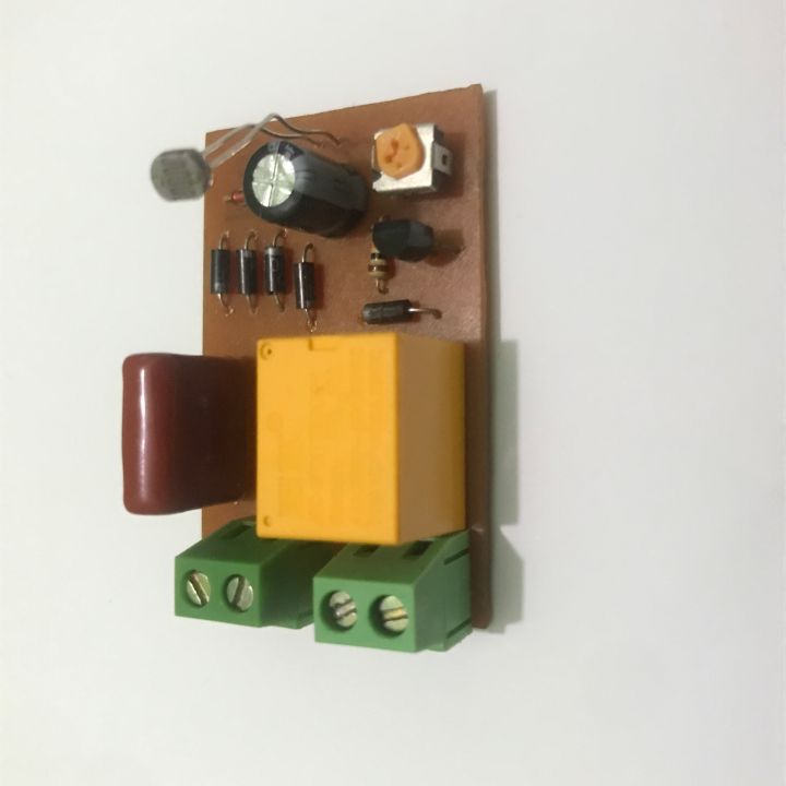 Automatic%20Day%20Night%20switch%20AC%20220V,%20Day%20and%20Night%20on%20and%20Off%20Photocell%20LDR%20Sensor%20switch%20-%20Image%202