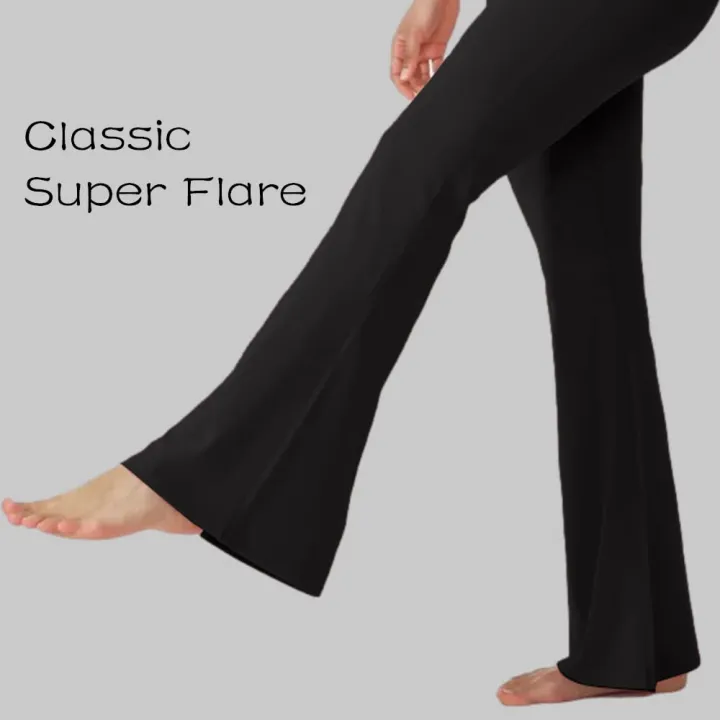 Bootcut%20Yoga%20Pants%20with%20Pockets%20for%20Women%20-%20Flare%20Leggings%20-%20Image%204