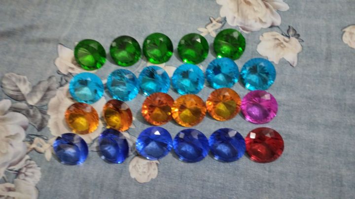 Blue%20Crystal%20Glass%20Diamond%20Paperweight%204"%20Diameter%20(100mm)%20-%20Image%207