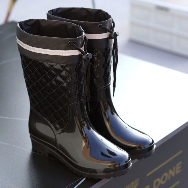 Fashionable%20and%20minimalist%20style%20drawstring%20and%20tight%20mouth%20waterproof%20and%20anti%20slip%20outdoor%20work%20women's%20rain%20boots%20-%20Image%203