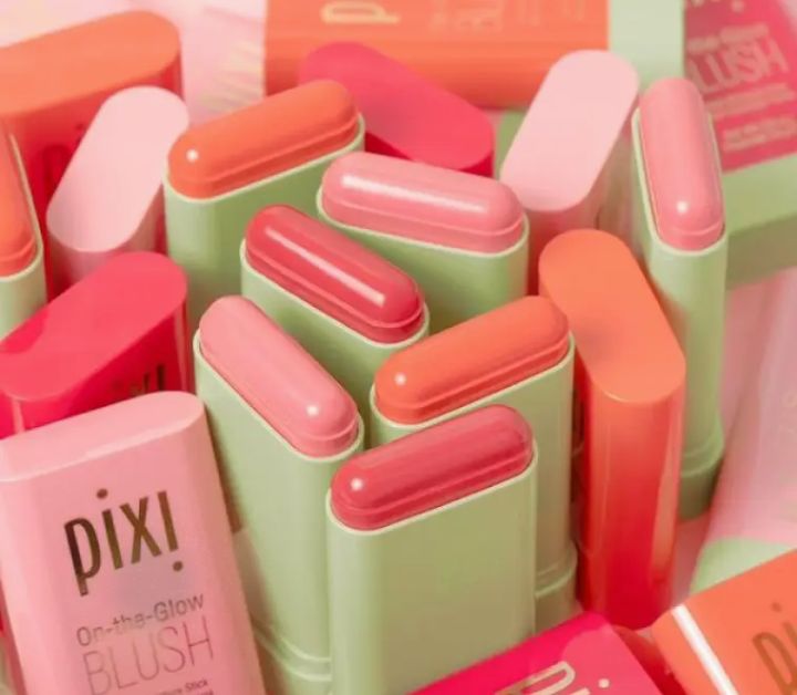 Blush%20%20in%203%20shades%20cream%20blusher%20stick%20Multi%20use%20for%20cheeks%20and%20lips%20-%20Image%202