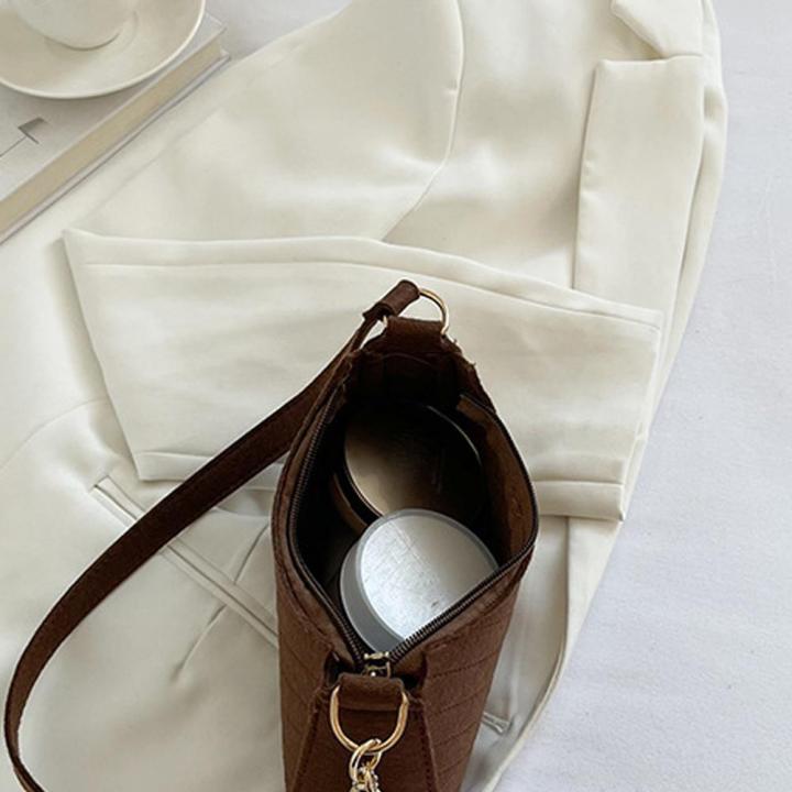 Mini%20Women%20Shoulder%20Bags%20Fashion%20Felt%20Women's%20Bag%20Design%20Advanced%20Underarm%20Handbags%20Mini%20Saddle%20Bag%20-%20Image%206