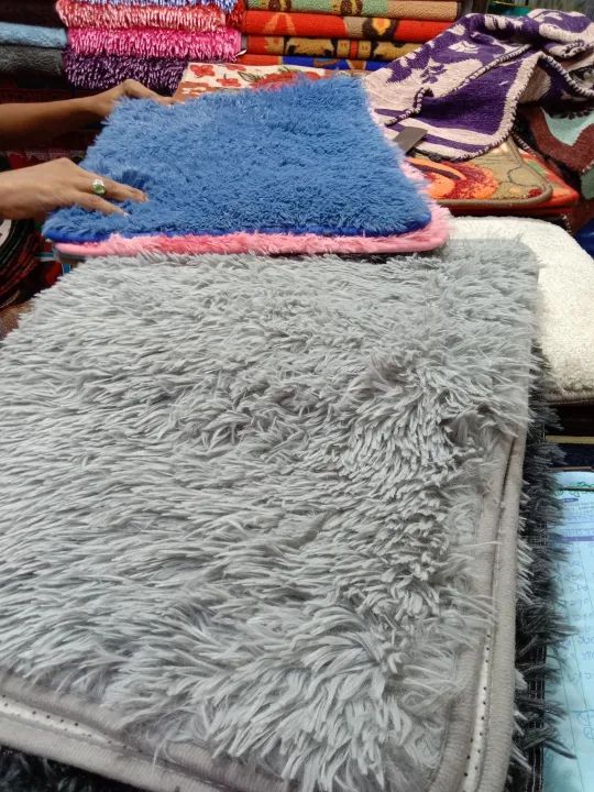 40/60%20CM%20Paposh%20Feather%20Touch%20sheepskin%20Floor%20Mat%20rugs%20for%20Bedroom%201%20pcs%20-%20Image%206