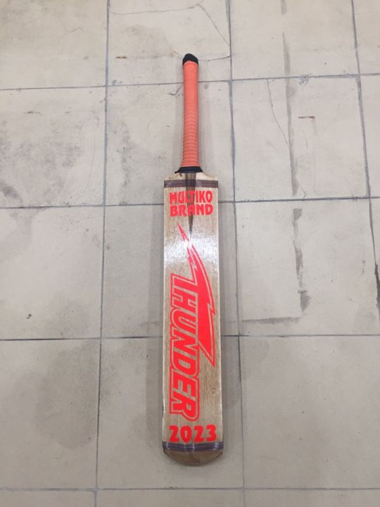 THUNDER,%20Original%20Pure%20Rawlakot%20Wood%20Tape%20Ball%20Bat%20Full%20Cane%20Handle%20Heavy%20Bottom%20Tennis%20Ball%20Bat%20Best%20Quality%20Wood%20Sri%20Lankan%20Style%20Bat%20Player%20Edition%20Tape%20Ball%20Bat%20Sold%20By%20CGC%20-%20Image%204