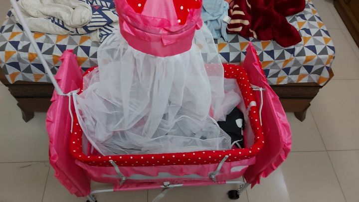 Baby%20Swing%20Cot%20Cradle%20Dual%20Stands%20Support%20along%20with%20Mosquito%20Net%20-%20Image%202