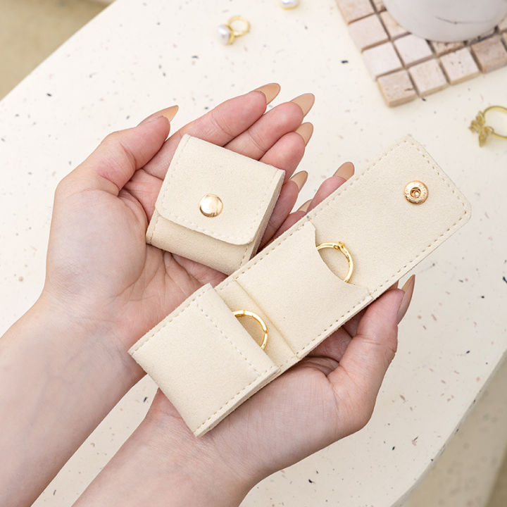 Fashion%20Velvet%20Jewelry%20Display%20Bag%20Container%20Foldable%20Necklace%20Ring%20Packing%20Bag%20Storage%20Case%20Earrings%20Organizer%20Jewelry%20Packing%20-%20Image%202