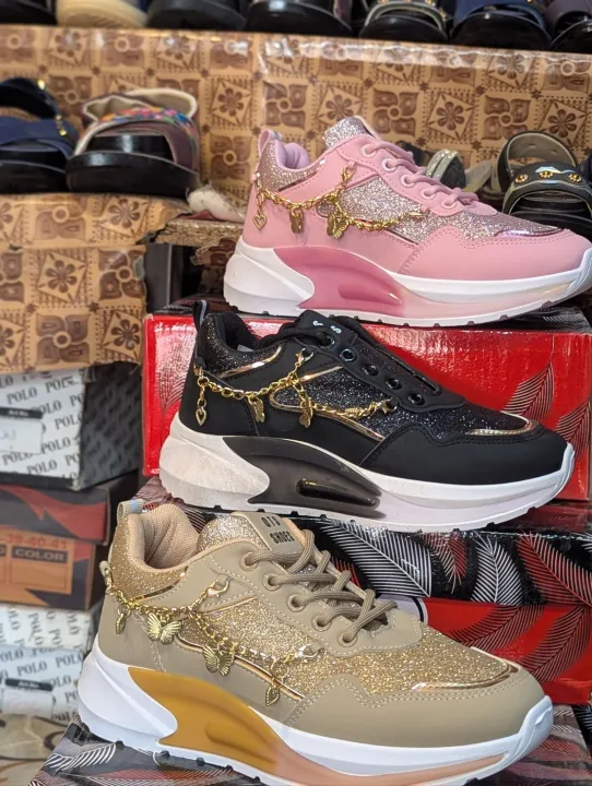 Butterfly%20Chain%20Sneakers%20For%20Girls%20-%20Trendy%20Korean%20Style%20Jogger%20Shoes%20For%20Women%20-%203%20Colors%20-%20Image%202