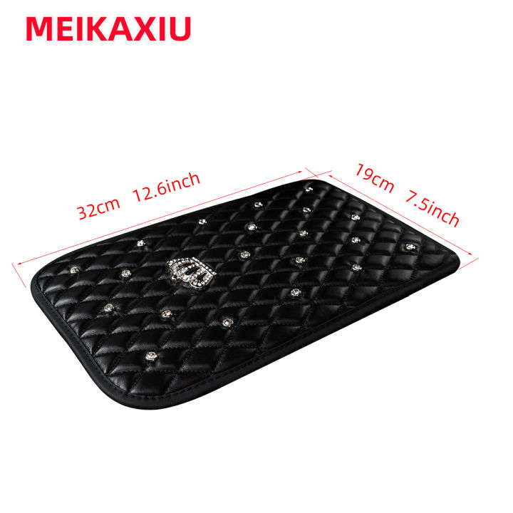 1%20PU%20Soft%20Comfort%20Diamond-Encrusted%20Crown%20Car%20Armrest%20Cushion%20Car%20Accessories%20Interior%20for%20Both%20Men%20and%20Women%20-%20Image%206