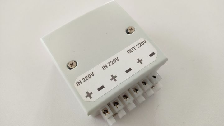 AC-220V%202250W%2010%20Ampere%20Automatic%20Changeover%20Switch%20-%20Change%202%20AC%20Line%20Automatic%20-%20Manage%20wapda%20/%20K-Electric%20and%20Solar%20Inverter%20-%20we%20have%20Customize%20Watts%20And%20Amps%20-%20Available%20more%20feature%20with%20customize%20-%20Image%208