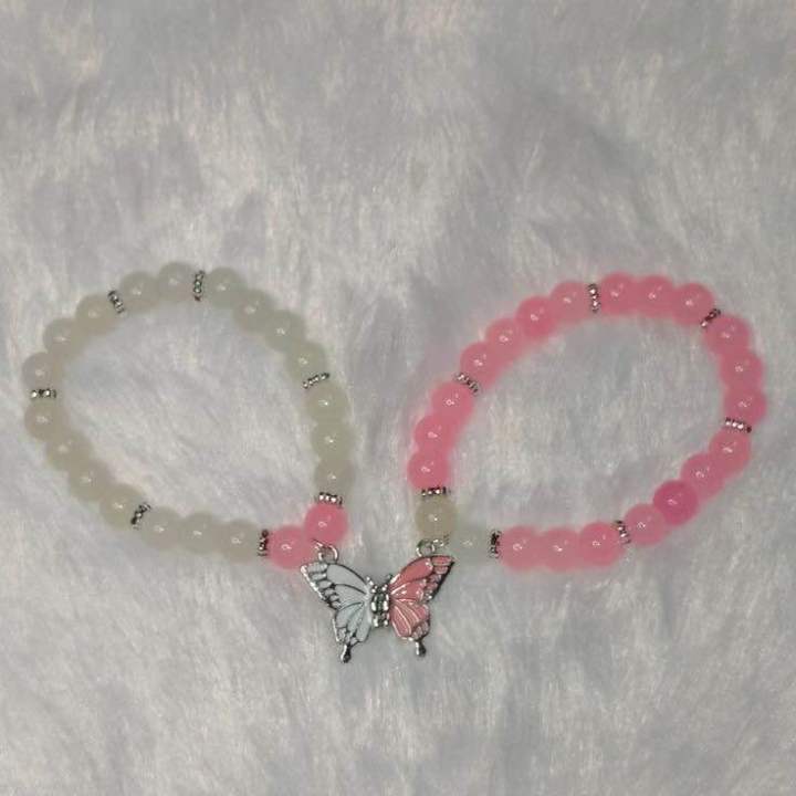 Beautiful%20pink%20and%20white%20butterfly%20charm%20bracelet%20Glass%20beads%20friendship%20bracelet%20for%20couples,%20best%20friends,%20girls%20-%20Image%204