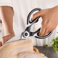 Stainless Steel Kitchen Scissors Multifunctional Household Chicken Bone Scissors With Lid Can Be Opened To Clip Walnuts.