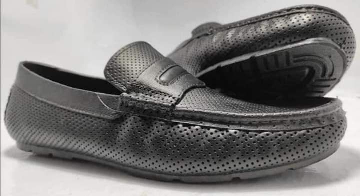 Black%20Kadam%20Rubber%20Shoe%20-%20Image%203