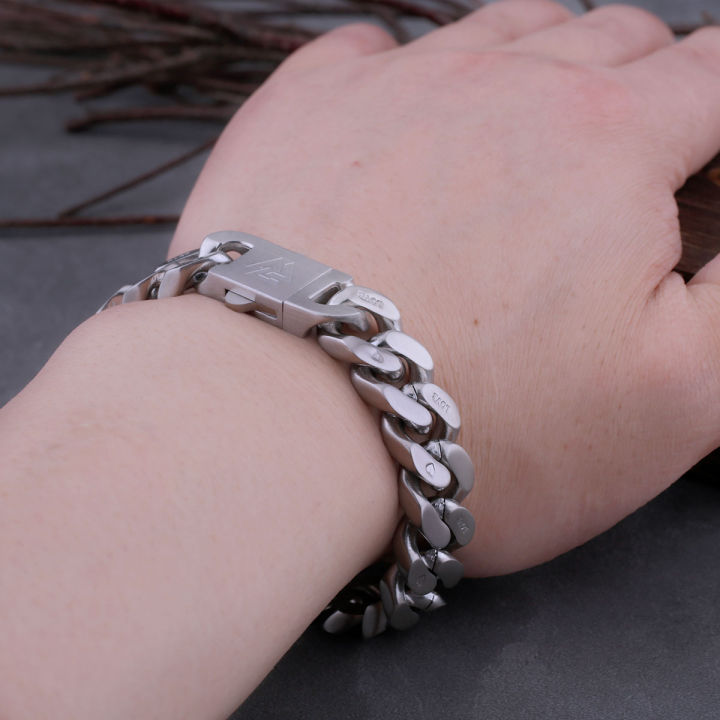 Original%20Design%20Stainless%20Steel%20Cuban%20Bracelet%20Men%20Women%20Couple%20Letter%20Matte%20Bangle%20Punk%20Hip%20Hop%20Thick%20Chunky%20Chain%20Wristband%20-%20Image%206
