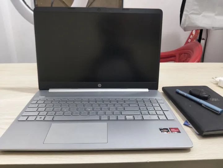 HP%20laptop%20(Ryzen%205%205500%20u%20with%20Reno%20Graphic)%20-%20Image%203