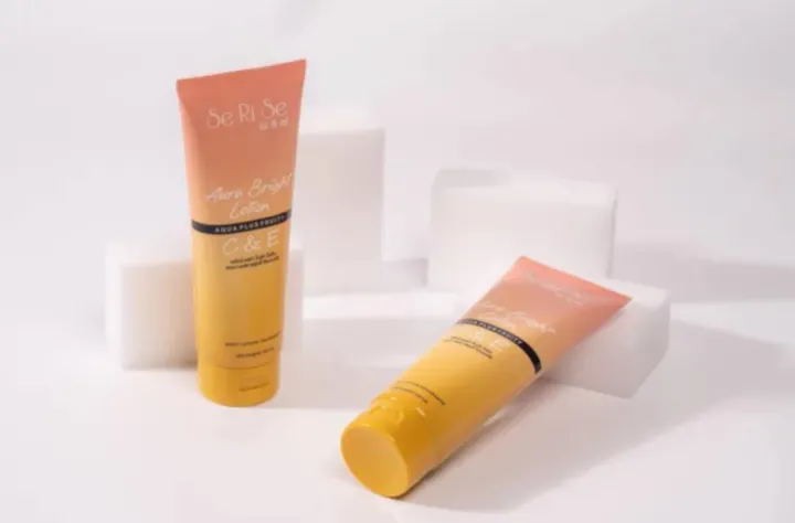 Se.ri.se%20Aura%20Bright%20Sunscreen%20Lotion%20Aqua%20Plus%20Fruity%20C&E%20SPF%2050%20PA+++%20-%20Image%205