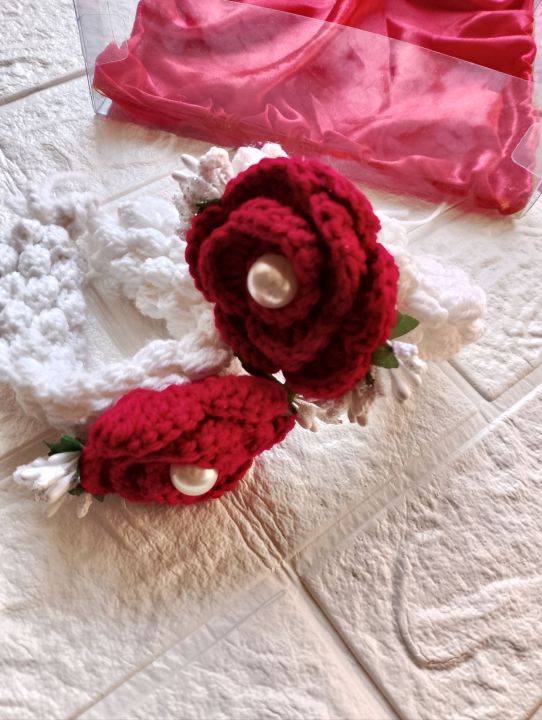 Handmade Crochet Floral Gajra / Bracelet – Red Rose with Pearl | Bridal ...