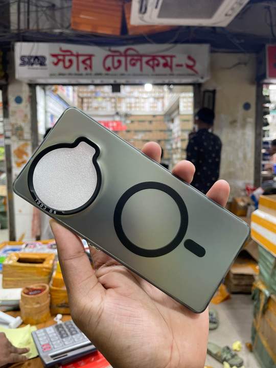 Tecno%20Spark%2020%20pro%20+%20luxury%20macsafe%20so%20cool%20mobile%20backcover%20-%20Image%204