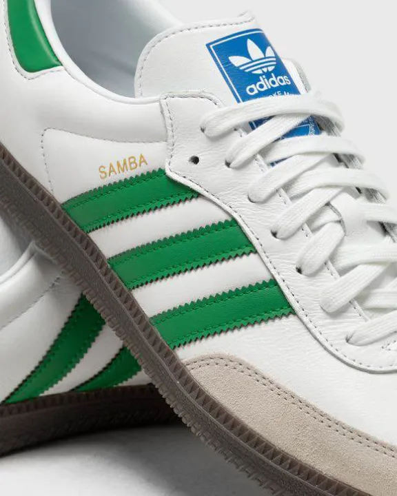 Classic%20Samba%20Sneakers%20With%20Green%20Stripes%20For%20Men%20-%20Image%202