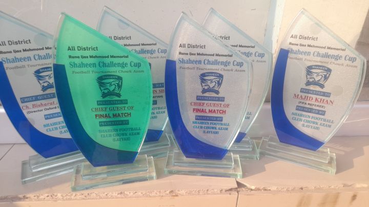 Award,Trophy,Medal,Shield,School%20Awards,%20Crystal%20Trophy,Office%20Gift,%20Office%20Stationary,Eid%20Gift,School%20Awards,Gifts%20-%20Image%205