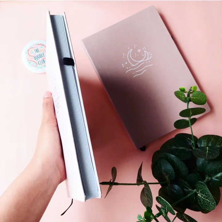 Sun%20or%20Moon%20Minimalistic%20Lined%20Journal%20%7C%20Notebook%20%20%7C%20Hardcover%20Diary%20-%20Image%204