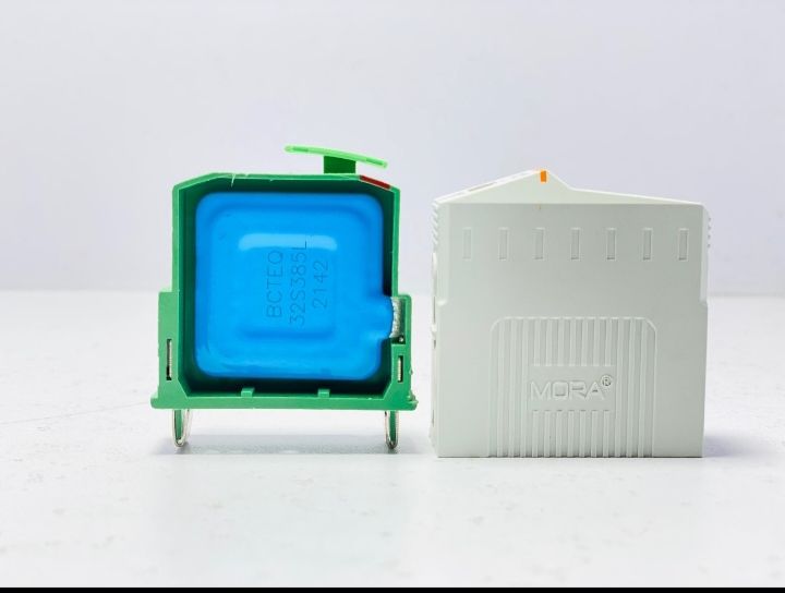 SPD%20AC%20Voltage%20Protector%20Device%204%20Pole%2040KA%20-%20Image%207