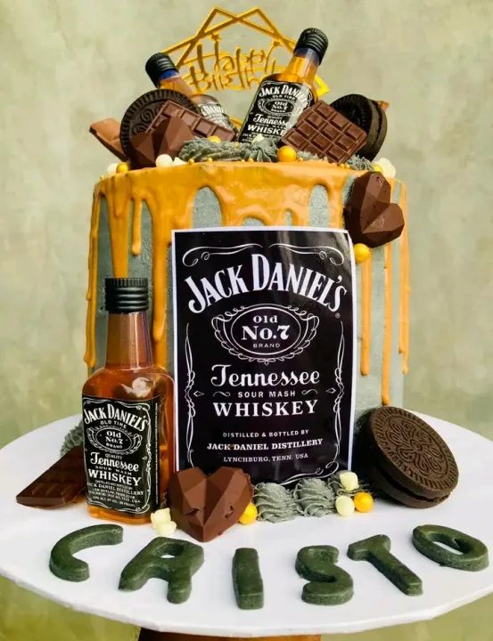 Jack%20Daniel%20Picture%20Topper%20For%20Cake%20Decorating%20,%20Artificial%20Jack%20Daniel%20Liquid%20Whiskey%20Bottle%20for%20Cake%20Topper%20-%20Image%205