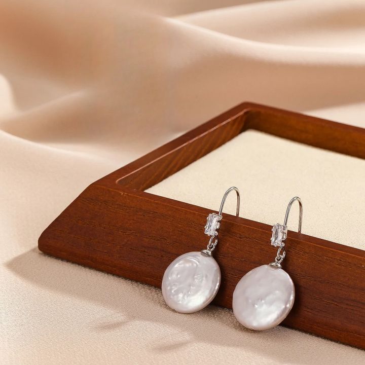 Fashion%20Wedding%20Jewelry%20Earrings,%20Silver%20Pearl%20Earrings,%20Minimalist%20Style,%20Women's%20Earrings,%20The%20First%20Choice%20For%20Giving%20Gifts%20-%20Image%205