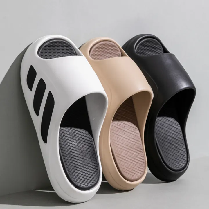 New%20Men%20Slippers%20Slides%20with%20a%20Sense%20High%20Aesthetic%20Value%20External%20Wear%20Anti%20Slip%20Thick%20Bottom,%20Beach%20Cool%20Slippers%20for%20Men%20-%20Image%203