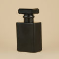 50ml  Black White Square Glass Spray Perfume Bottle Cosmetic Packaging Empty Bottles Can Be Filled in Perfume Bottles. 