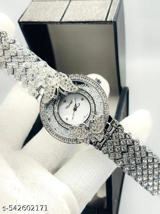 Beautiful%20Stunning%20Analog%20Butterfly%20%20Watch%20for%20Ladies%20-%20Image%202