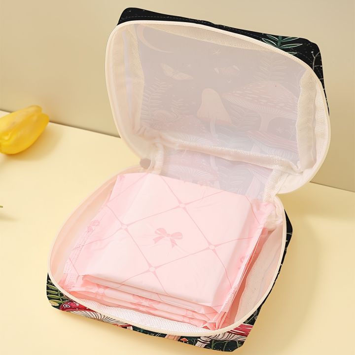 1%20pc%20Mushroom%20pattern%20printed%20sanitary%20napkin%20storage%20bag,%20women's%20lightweight%20tissue%20bag,%20sanitary%20tissue%20bag%20-%20Image%204