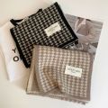 Scarf female winter new atmosphere sense of double-sided students cute warm thickened knitting senior sense of scarf. 