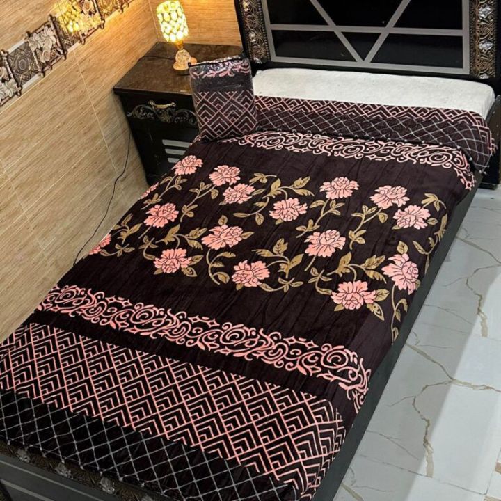 Single Bed AC Blanket/Combol

|| Fabric Soft flees
Elegant & Beautiful Designing
Single Bed Size