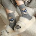 2/5 Pairs of Socks with Random Colors, One Size Fits All, Thickened for Autumn and Winter, Exquisite Socks for Christmas , Cartoon Bear Pattern, Fashionable and Practical, Great Holiday Items.